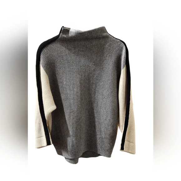 THML Sweater - Picture 1 of 5